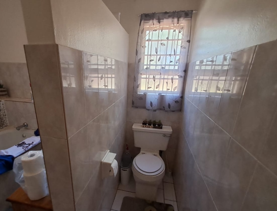 6 Bedroom Property for Sale in Groenvlei Sh Free State